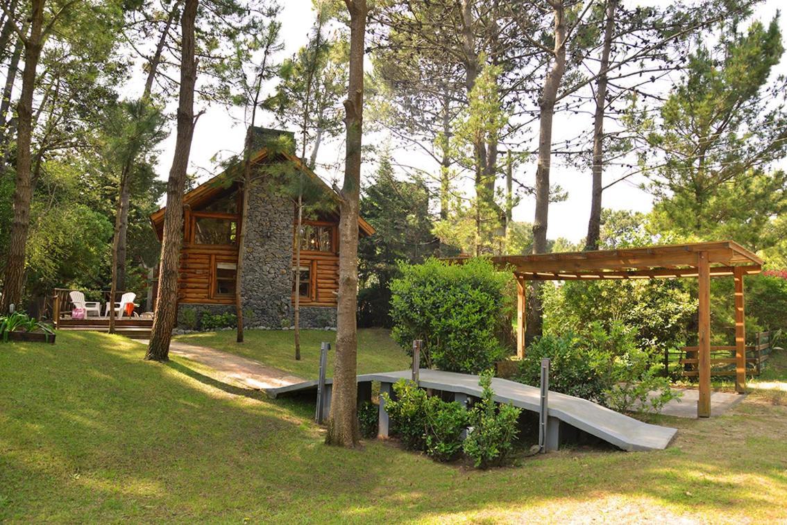 Cabanas Luces El Bosque Mar de Las Pampas Exterior photo